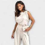 Ασύμμετρο Σετ με Δραματικούς Ώμους