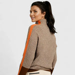 Αριστονίκη - Πουλόβερ με ψηλό γιακά και κομψές αντιθέσεις ρηγών