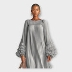 Αέρινο μακρύ φόρεμα με κομψές λεπτομέρειες